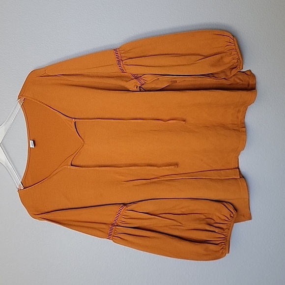 Old Navy XXL poet top fit up to 3X - Picture 1 of 6